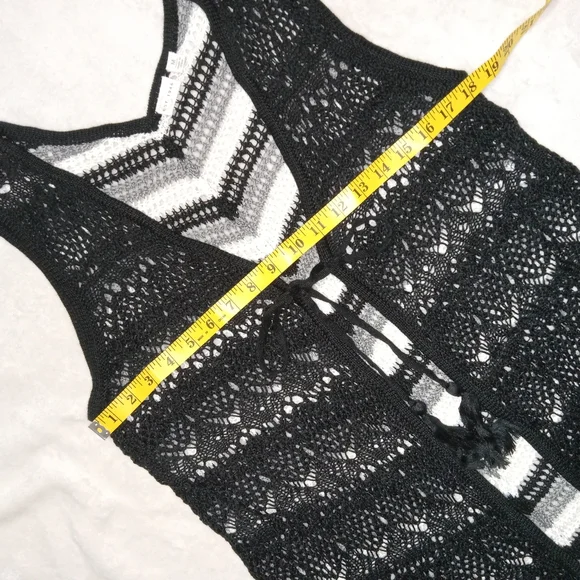 Cato Crochet Knit Front Tie Cover Up Fringe Vest sz Medium - Picture 6 of 8